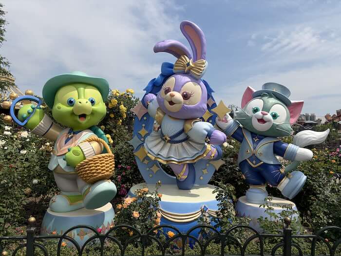 上海ディズニーランドでしか見られないキャラクター、グッズ、オブジェ