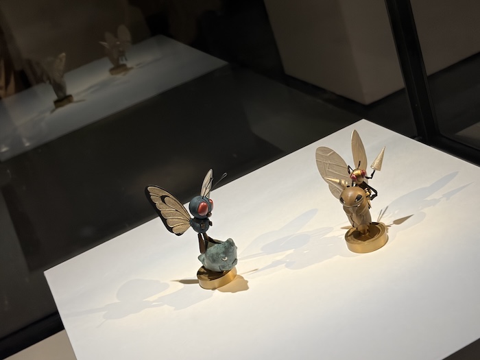 ポケモン×工芸展で展示されていたトランセルからバタフリー、コクーンからスピアーへの進化を表現した工芸作品