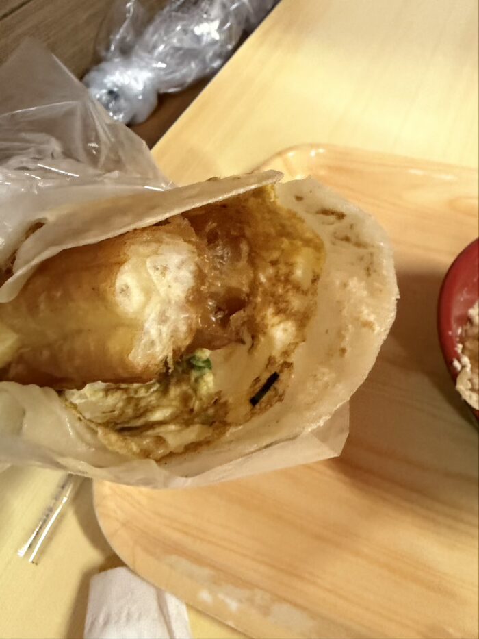 台湾の定番朝ごはん!燒餅油條(シャオビンヨウティアオ)